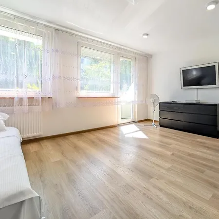 Hiszpanska Harmony By Bookinghost Breslavia